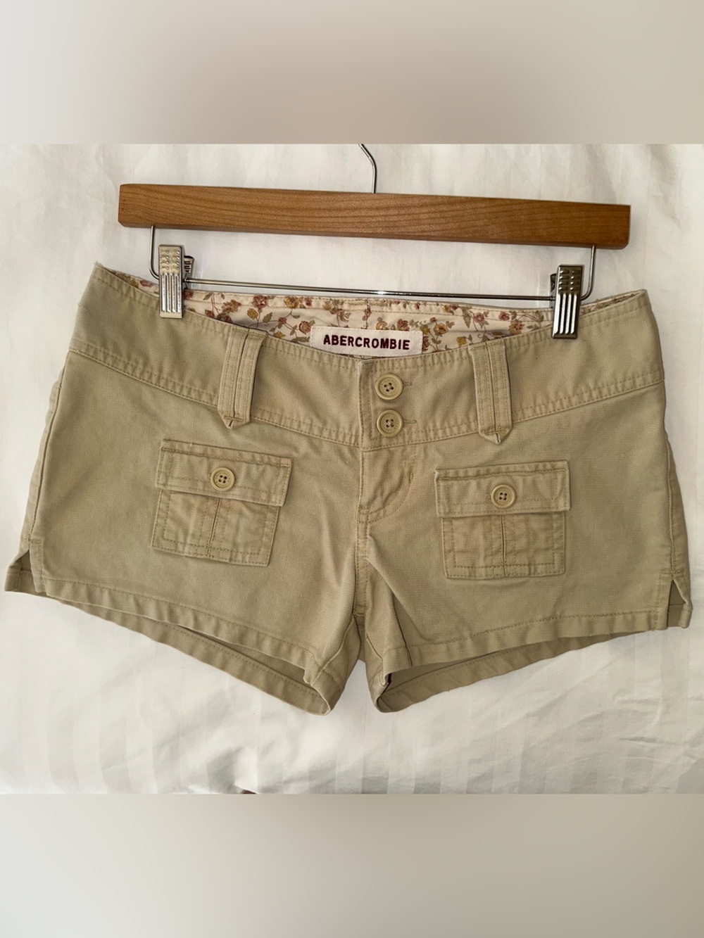 Abercrombie khaki shorts 0